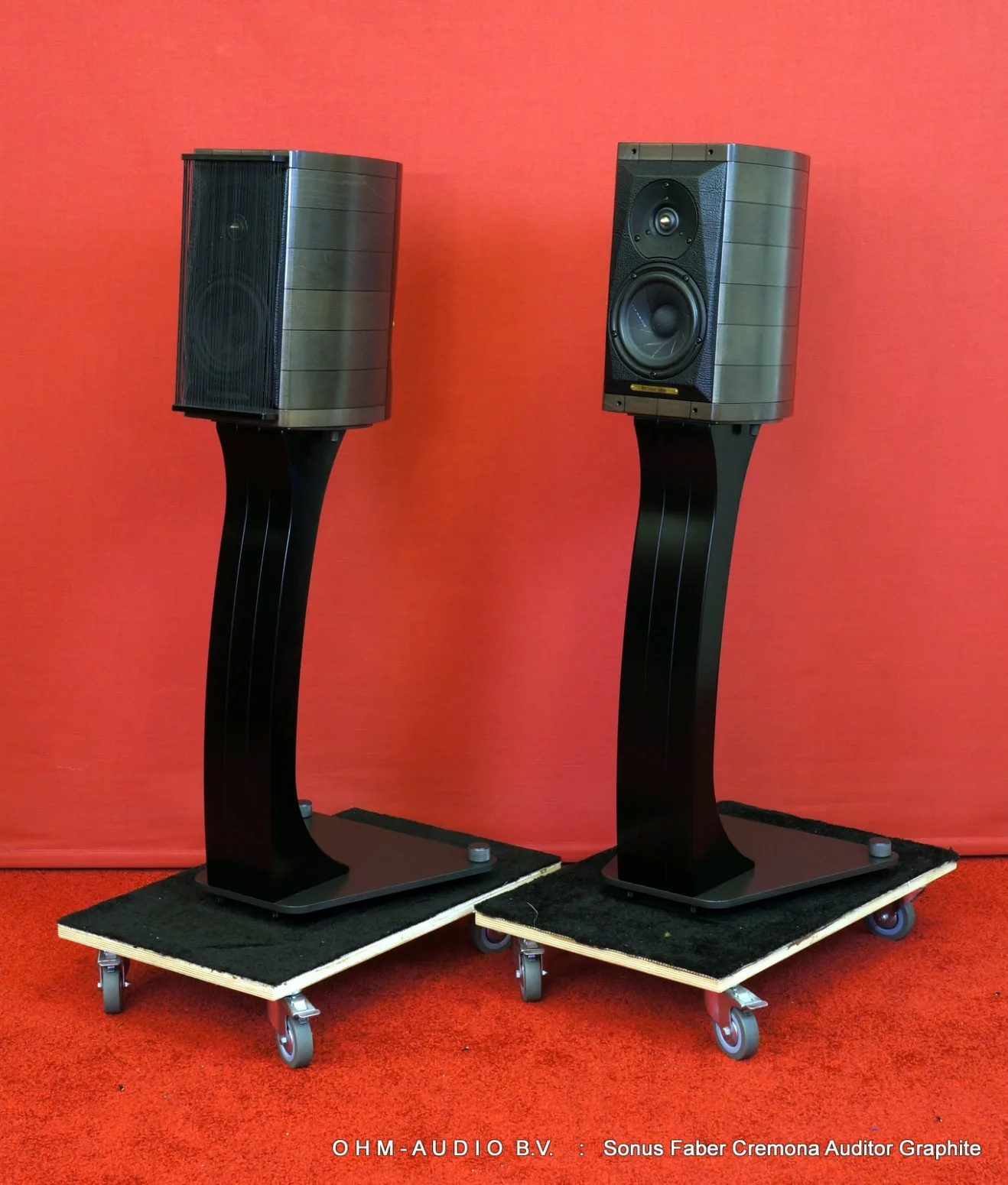 Sonus Faber Cremona Auditor Graphite, incluant Stands : VENDU aux Pays-Bas