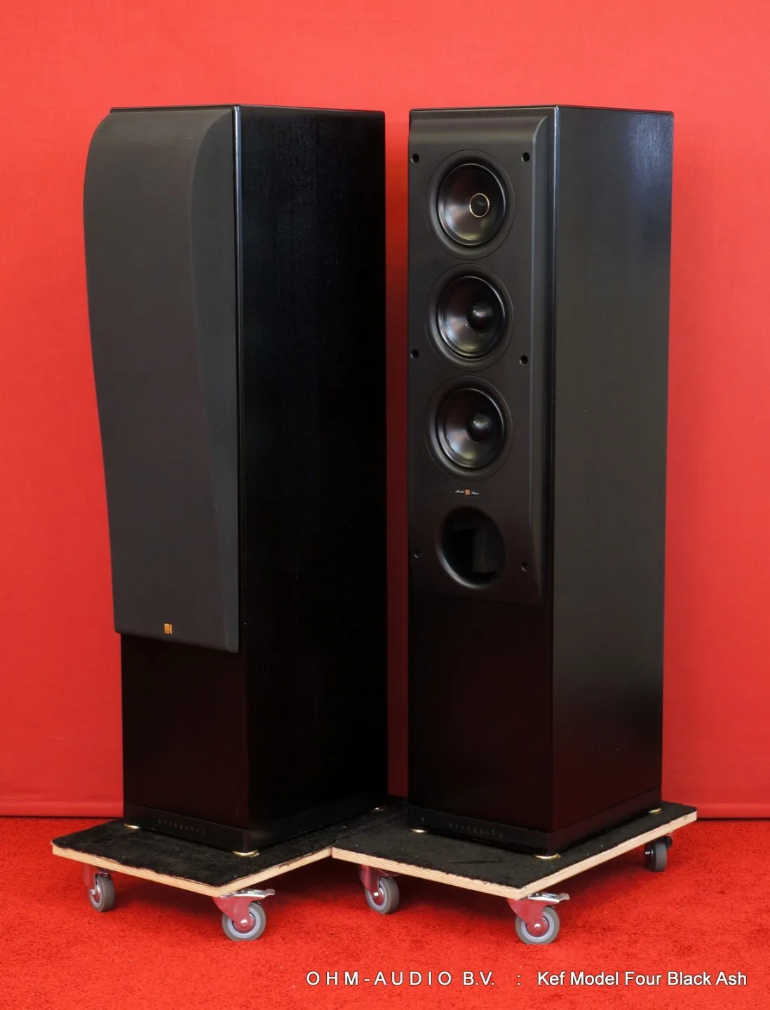 Kef Model Four in Black Ash : VENDU aux Pays-Bas