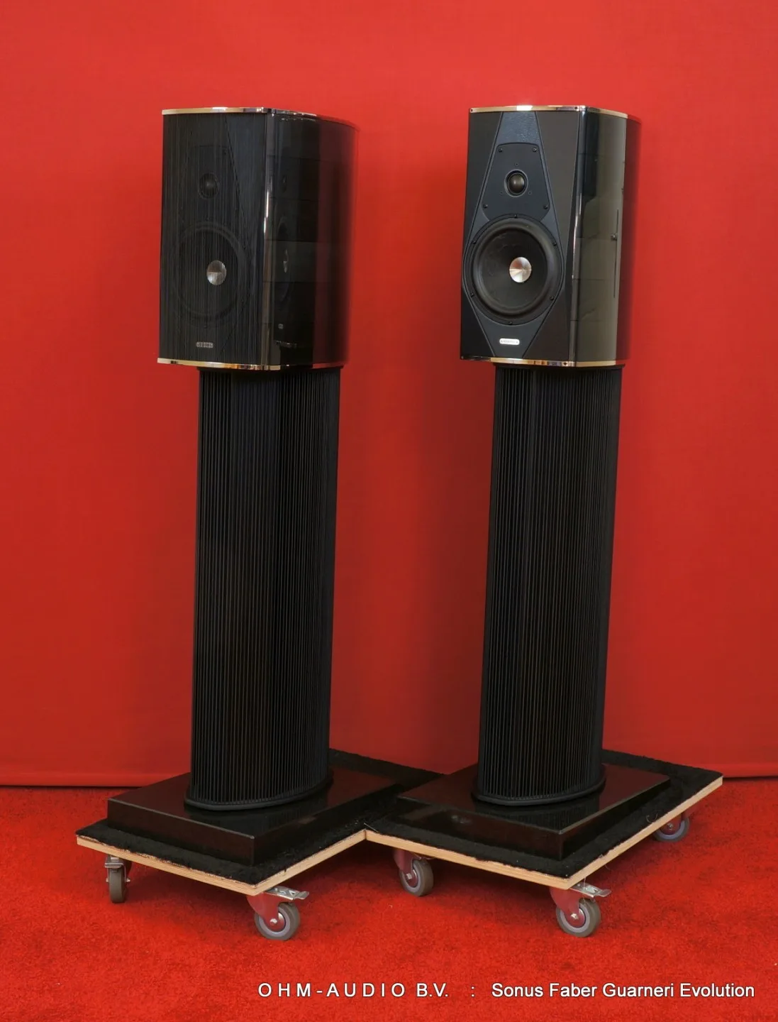 Sonus Faber Guarneri Evolution en Graphite Haute Brillance : Vendu aux Pays-Bas