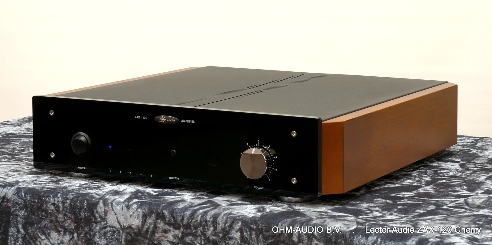 Lector Audio ZAX-120 2 x 120 Watt Geïntegreerde Versterker : TEMPORARILY SOLD OUT