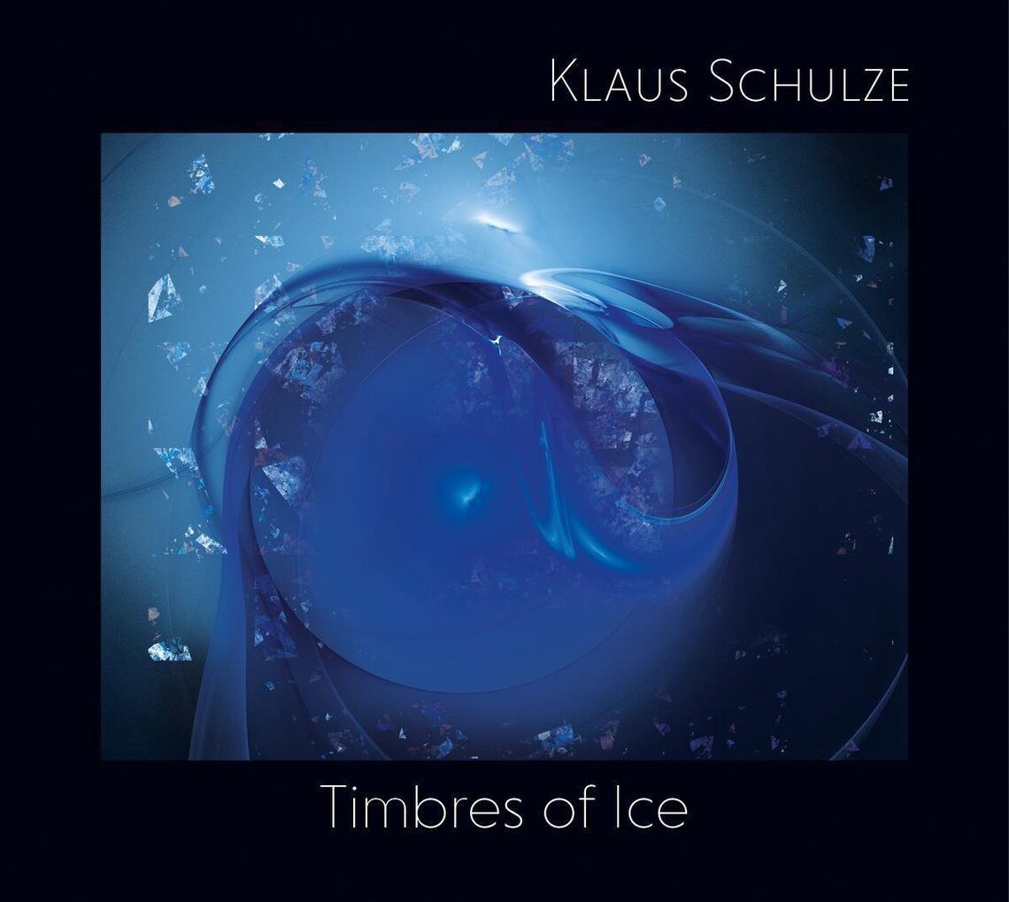 Klaus Schulze - Timbres of Ice  ///  Ook Klaus Schulze behoort tot 1 van onze favoriete artiesten, een grondlegger van moderne elektronische muziek. Een muzikaal genie wie in zijn eentje een compleet muziekstuk neer kan zetten met behulp van synthesizers. Klaus Schulze heeft behoorlijk wat muziek gemaakt in zijn leven, veel verschillende soorten albums en muziek, soms stevige trance en soms mooie, dromerige muziek. Onder dat laatste valt een van zijn laatste albums uit 2019, Timbres of Ice. Wellicht niet het allerbeste album van Klaus Schulze ooit, maar zeker het ervaren waard. Zoals wij zeggen : "je bekijkt een film met je oren".